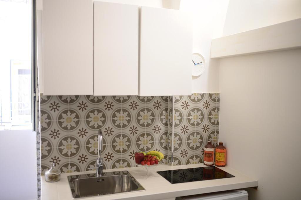 Central Guest House نابولي المظهر الخارجي الصورة