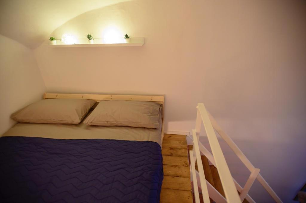 Central Guest House نابولي المظهر الخارجي الصورة
